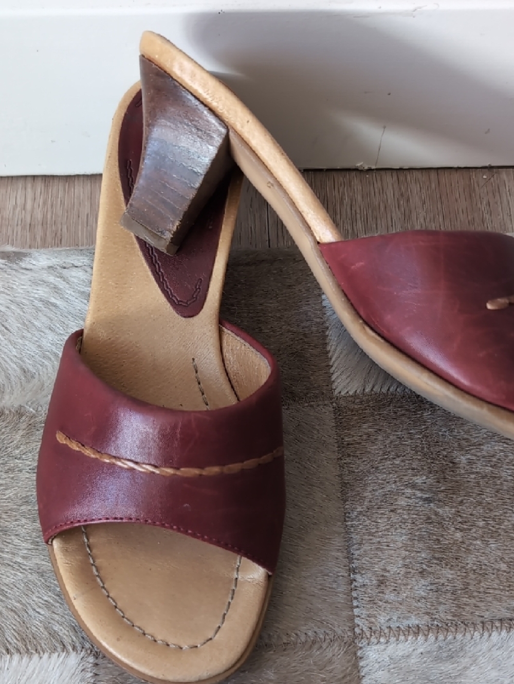 Pikolinos Women’s Red/Burgundy Leather Open-Toe Heeled Mules - Picture 2 of 5
